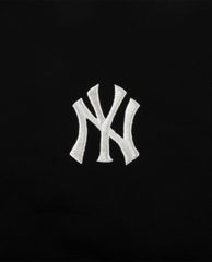 MLB - Áo sweatshirt tay dài cổ tròn Heart Love Overfit