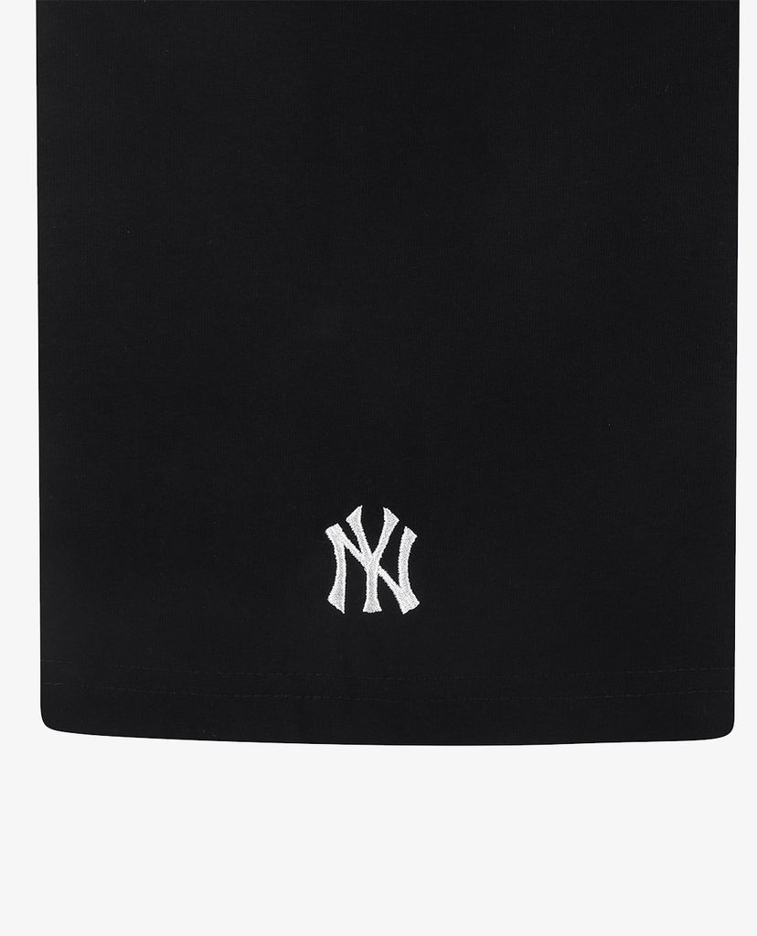 MLB - Áo thun cổ tròn ngắn tay Heart Love Over Fit