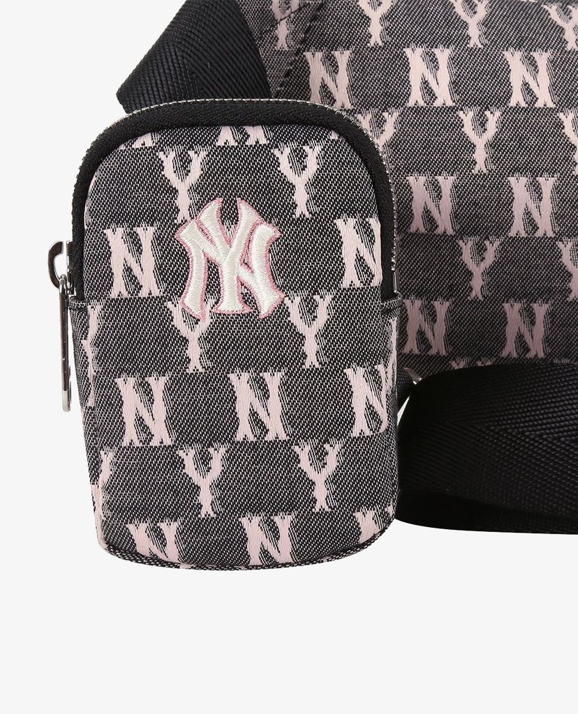 MLB - Túi đeo chéo Jacquard Monogram Hip Sack