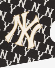 MLB - Khẩu trang vải phối họa tiết monogram cá tính