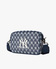 MLB - Túi đeo chéo chữ nhật Jacquard Monogram
