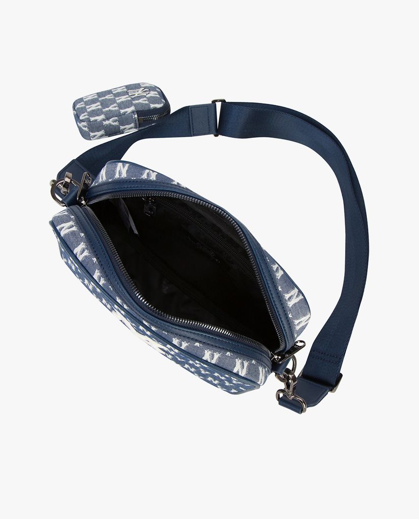 MLB - Túi đeo chéo chữ nhật Jacquard Monogram