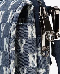 MLB - Túi đeo chéo chữ nhật Jacquard Monogram Neck Pouch