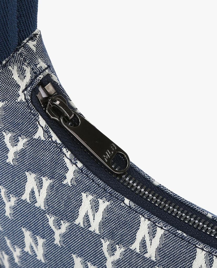 MLB - Túi đeo vai chữ nhật Jacquard Monogram