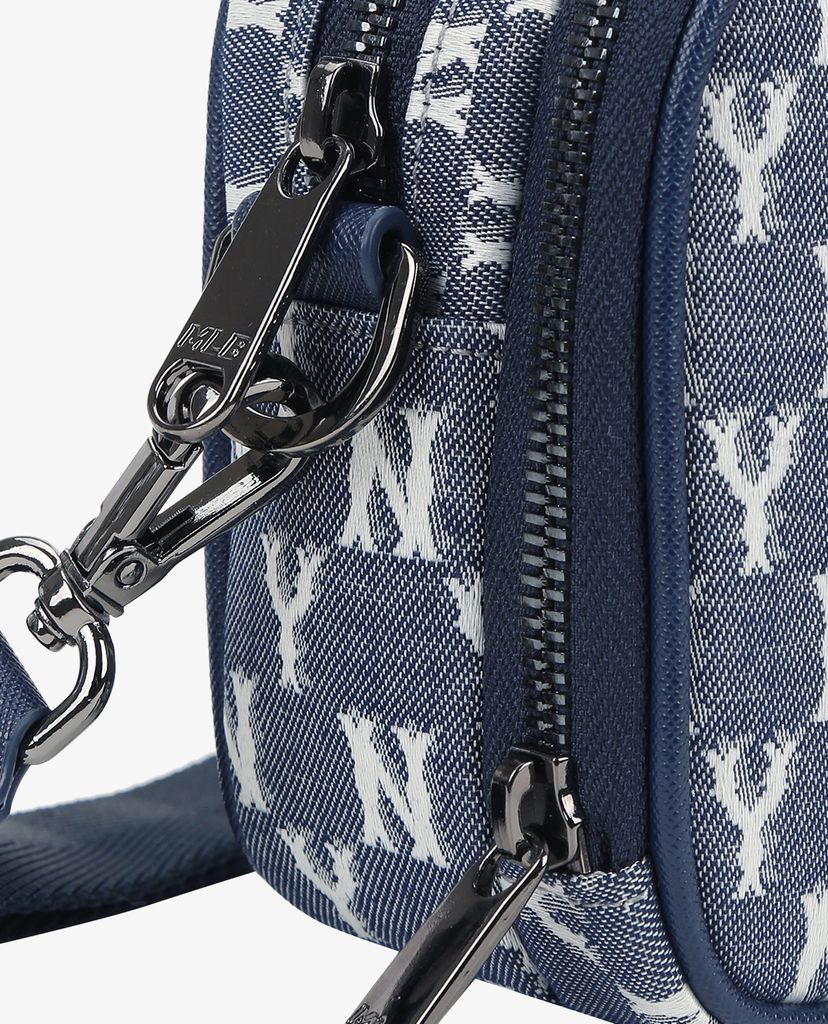 MLB - Túi đeo chéo chữ nhật Jacquard Monogram