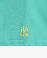 MLB - Áo thun cổ tròn ngắn tay PLAY Pixel Lettering