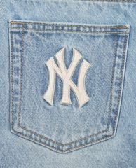 MLB - Quần shorts jeans nữ phối logo thời trang