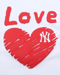 MLB - Áo sweatshirt tay dài cổ tròn Heart Love Overfit
