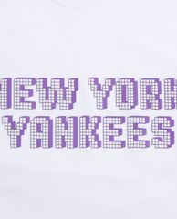 MLB - Áo thun cổ tròn ngắn tay PLAY Pixel Lettering