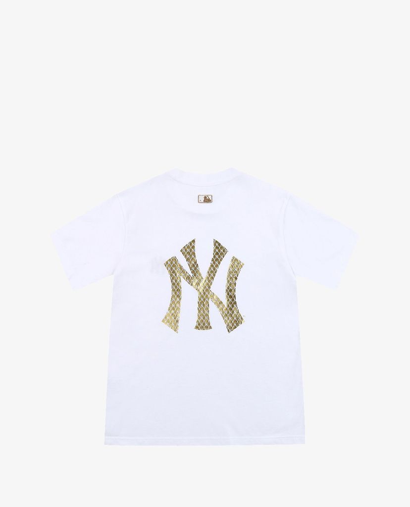 MLB - Áo thun cổ tròn ngắn tay Golden New Year Monogram