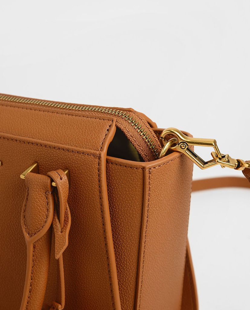 CHARLES & KEITH - Túi xách tay nữ chữ nhật Structured Trapeze