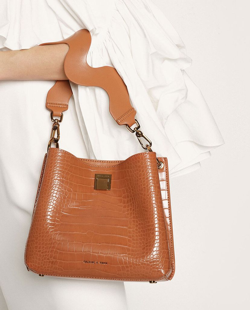 CHARLES & KEITH - Túi đeo vai nữ chữ nhật Croc Effect Bucket