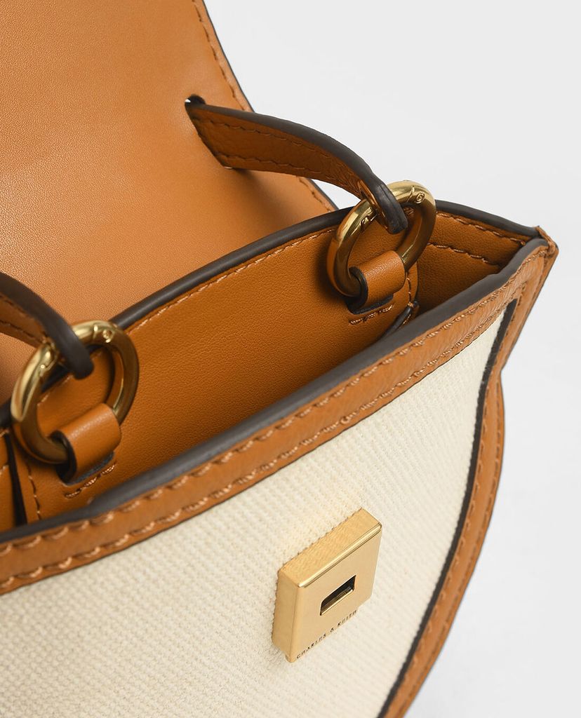 CHARLES & KEITH - Túi đeo chéo nữ đa giác Geometric