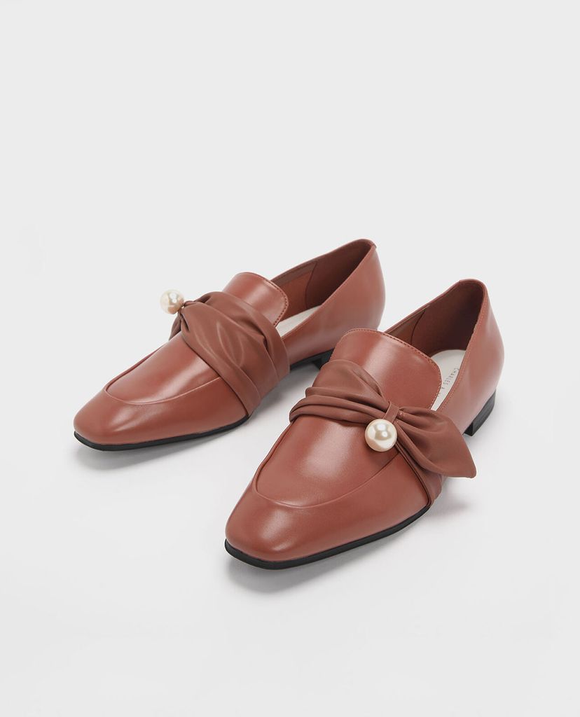 CHARLES & KEITH - Giày đế bệt đính nơ Embellished Pinstripe Ruched