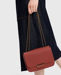 CHARLES & KEITH - Túi đeo chéo nữ chữ nhật Classic Push Lock