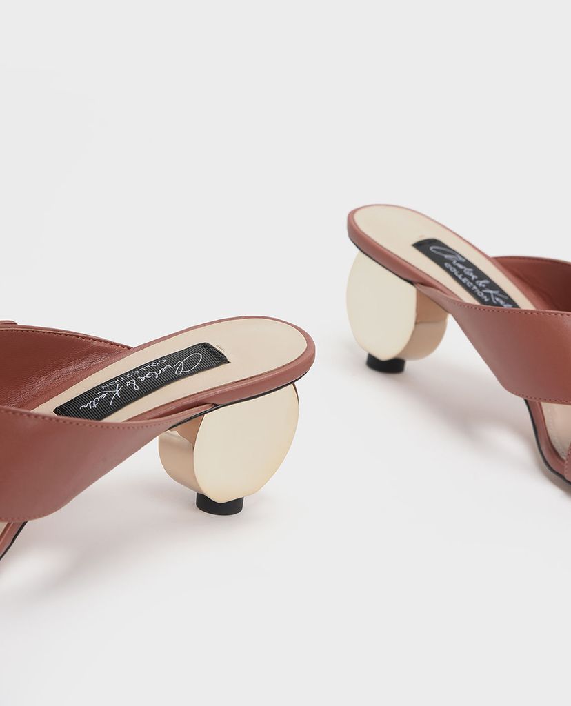 CHARLES & KEITH - Giày cao gót quai chéo Sculptural