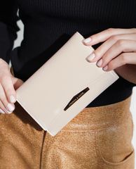 CHARLES & KEITH - Ví nữ dạng gập Metallic Accent