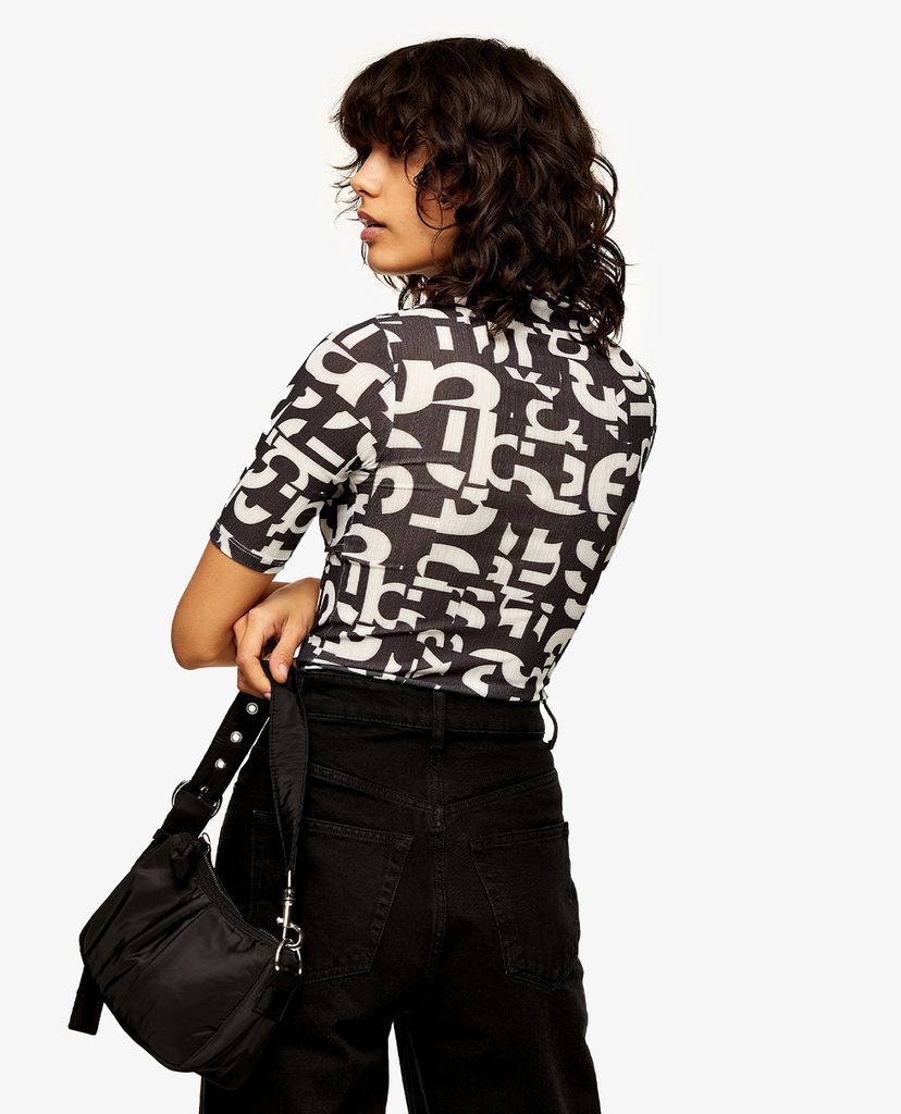 TOPSHOP - Áo kiểu nữ cổ lọ tay ngắn Black & White Letters Mesh