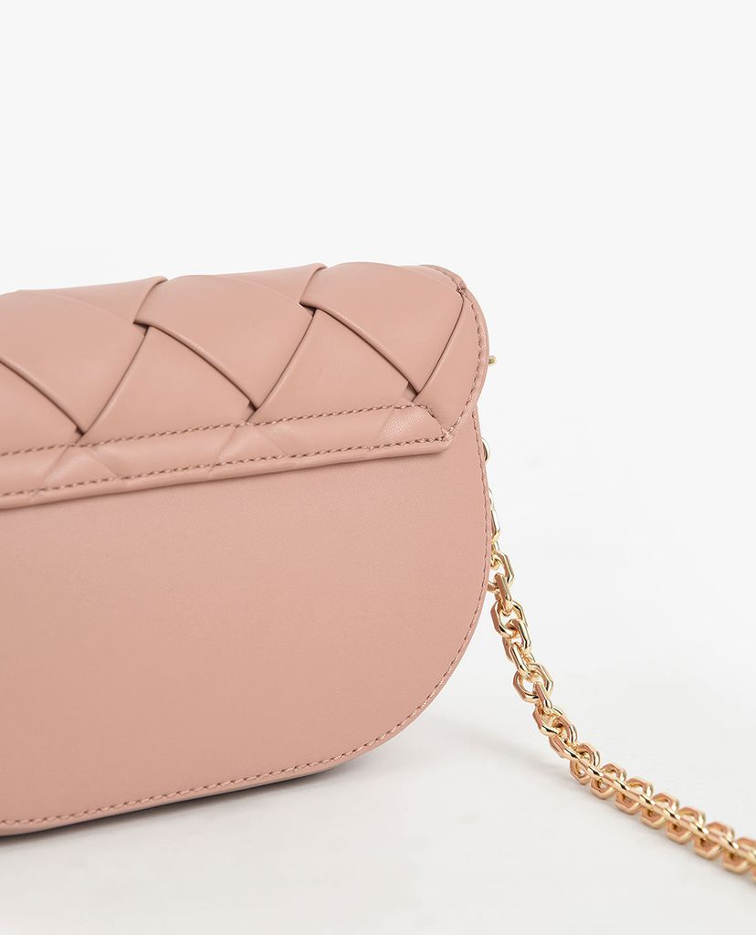 CHARLES & KEITH - Túi đeo vai hình bán nguyệt nắp gập Woven