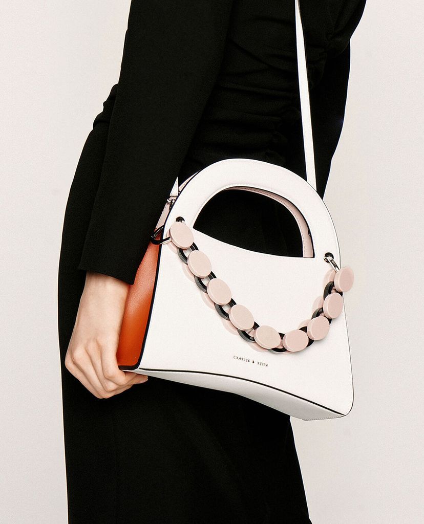 CHARLES & KEITH - Túi xách tay hình thang Acrylic Top Handle Sculptural