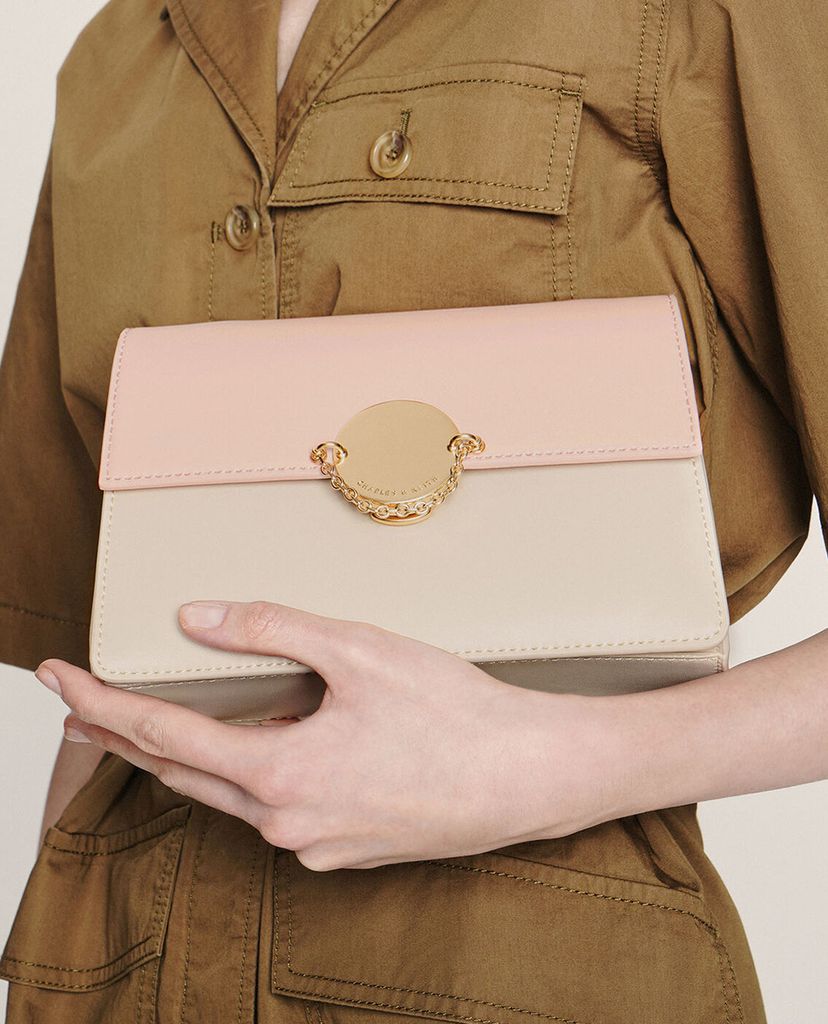 CHARLES & KEITH - Túi đeo chéo nắp gập Chain Link