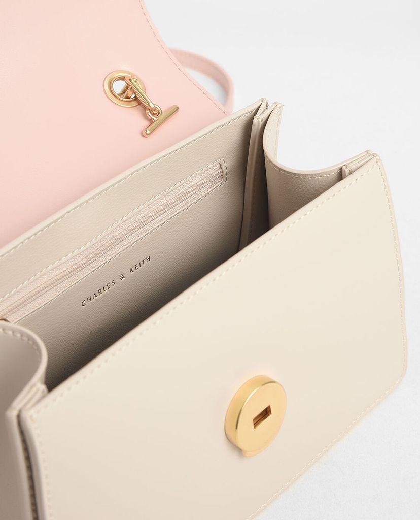 CHARLES & KEITH - Túi đeo chéo nắp gập Chain Link