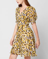 GIGI - Đầm mini cổ V tay ngắn phồng nữ tính