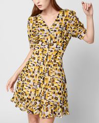 GIGI - Đầm mini cổ V tay ngắn phồng nữ tính