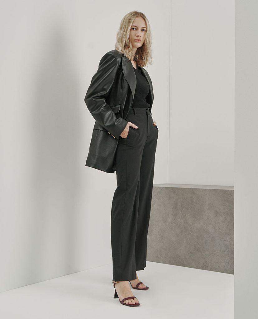 CHARLES & KEITH - Giày cao gót sandal Sculptural