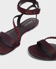 CHARLES & KEITH - Giày sandal nữ quai ngang thời trang