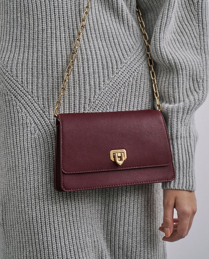CHARLES & KEITH - Túi đeo vai nữ nắp gập Double Chain Link Push Lock