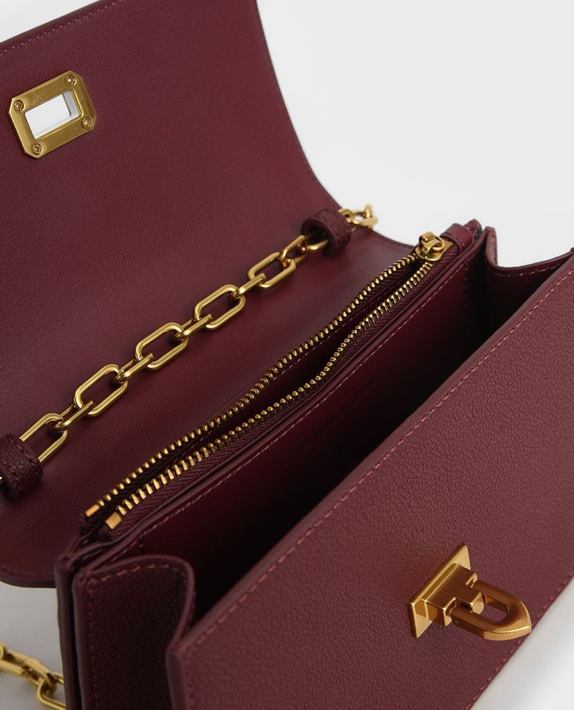 CHARLES & KEITH - Túi đeo vai nữ nắp gập Double Chain Link Push Lock