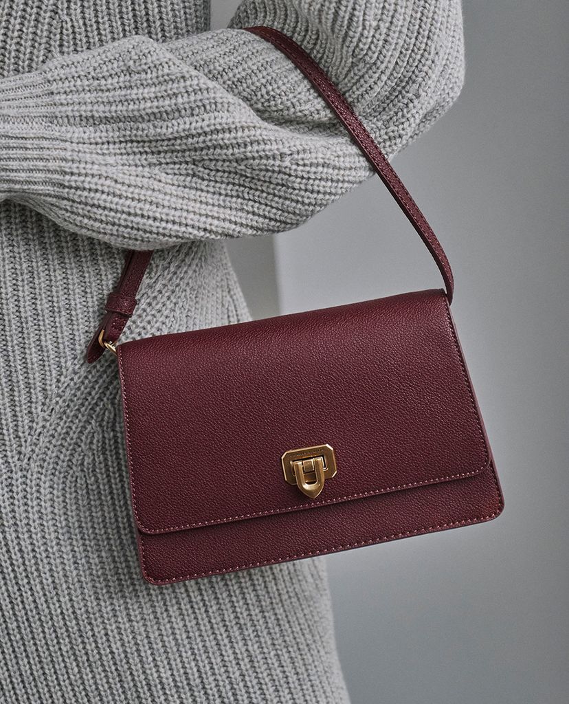 CHARLES & KEITH - Túi đeo vai nữ nắp gập Double Chain Link Push Lock