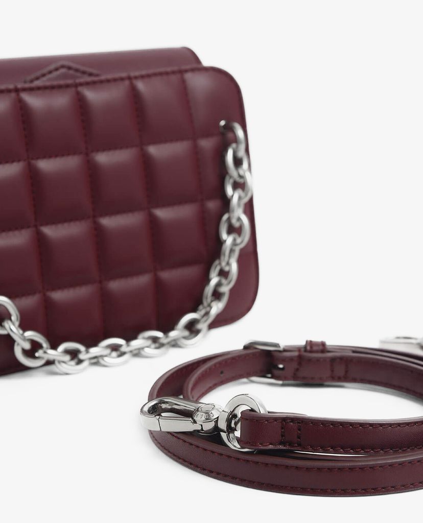 CHARLES & KEITH - Túi đeo vai Chunky Chain Strap Quilted