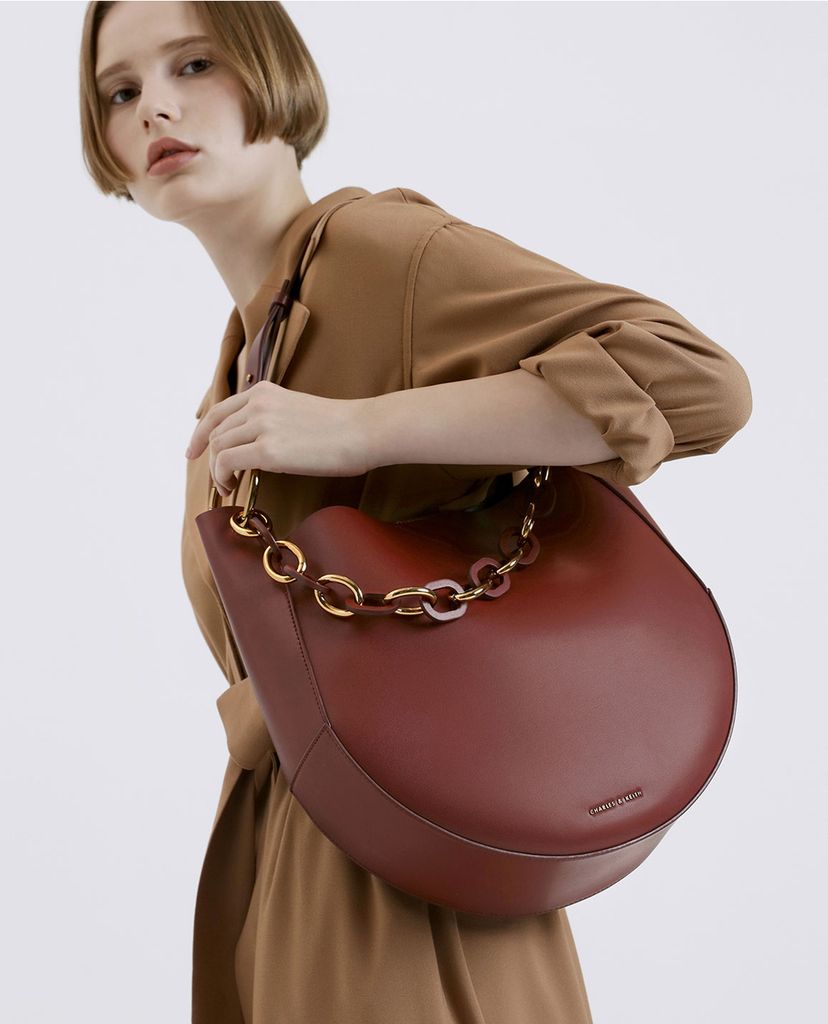 CHARLES & KEITH - Túi đeo vai Chunky Chain Link
