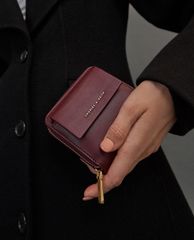 CHARLES & KEITH - Ví nữ phom vuông nhỏ gọn