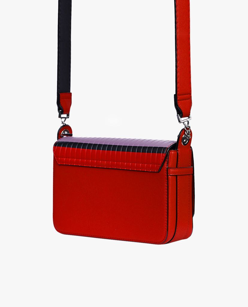 Túi đeo vai chi tiết nút thắt Front Flap