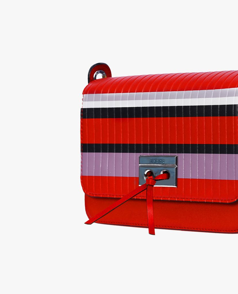 Túi đeo vai chi tiết nút thắt Front Flap