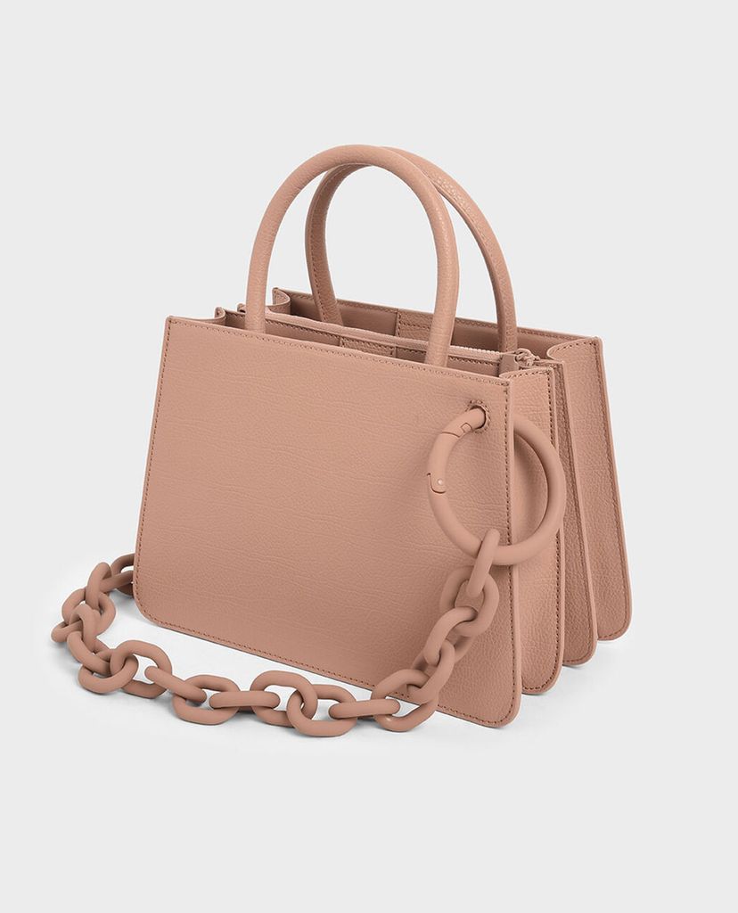 CHARLES & KEITH - Túi đeo vai nữ hình thang Chunky Chain Top Handle