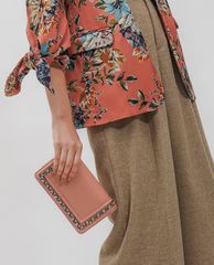 CHARLES & KEITH - Túi đeo chéo nữ chữ nhật Chain Detai