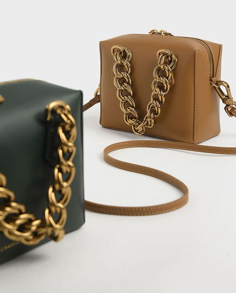 CHARLES & KEITH - Túi đeo chéo chữ nhật Square Chunky Chain