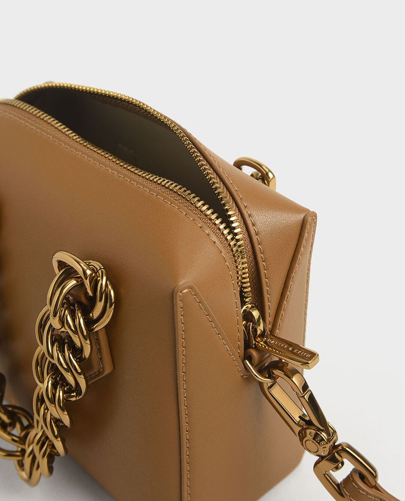 CHARLES & KEITH - Túi đeo chéo chữ nhật Square Chunky Chain