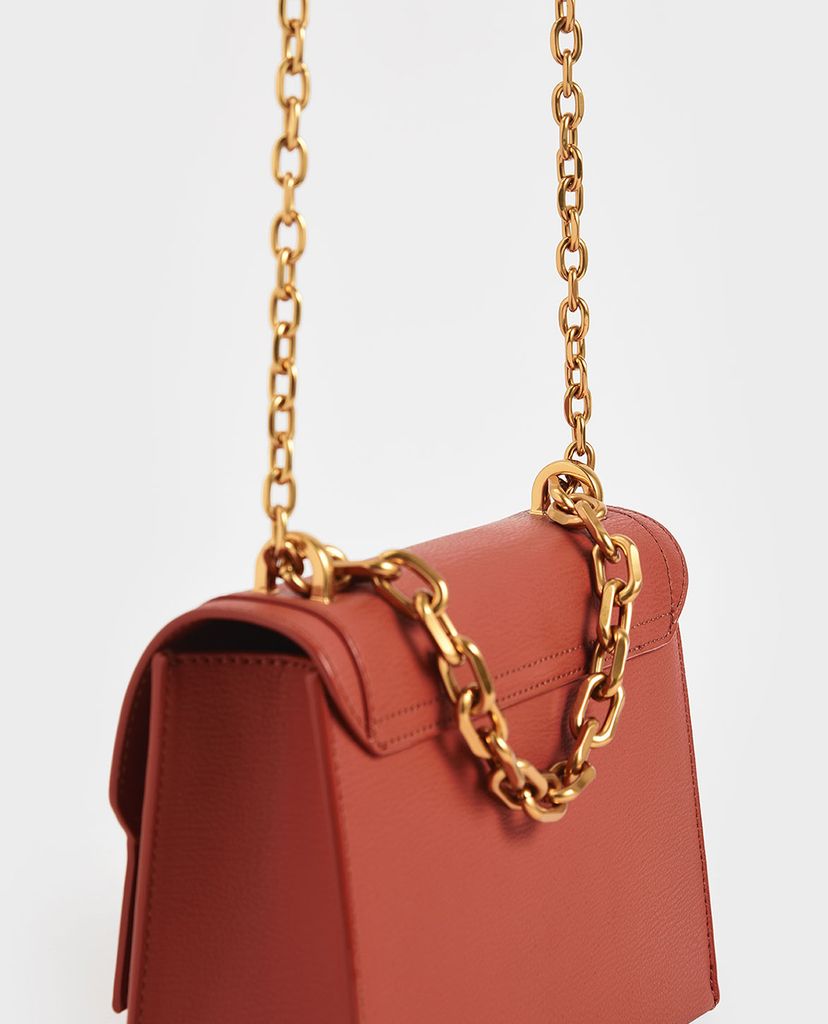 CHARLES & KEITH - Túi đeo chéo nữ hình chữ nhật Chain Handle