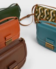 CHARLES & KEITH - Túi đeo chéo nữ hình chữ nhật thời trang