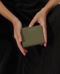 CHARLES & KEITH - Ví nữ mini dạng gập Small Zip Around