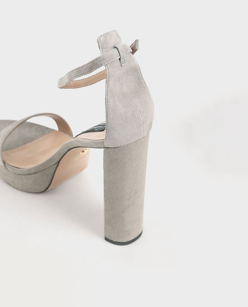 CHARLES & KEITH - Giày sandals cao gót hở mũi đế trụ Satin Platform