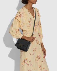 COACH - Túi nữ đeo chéo nữ chữ nhật Alie 18