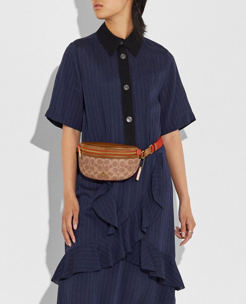 COACH - Túi bao tử nữ Bethany Signature Canvas