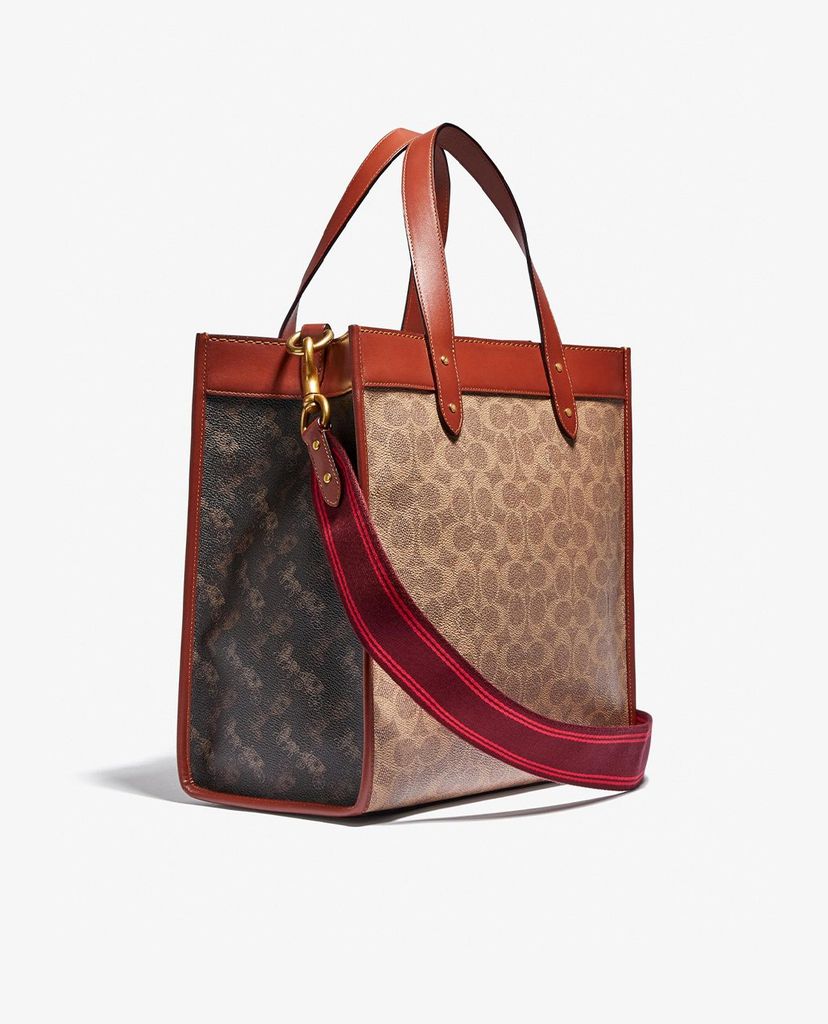 COACH - Túi đeo vai nữ chữ nhật Field Tote With Horse & Carriage Print
