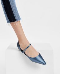 CHARLES & KEITH - Giày đế bệt nữ mũi nhọn Asymmetrical Pointed